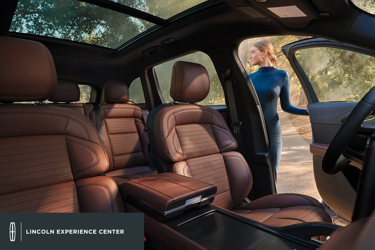 Slow Down and Savor – Drive Event at the Lincoln Experience Center